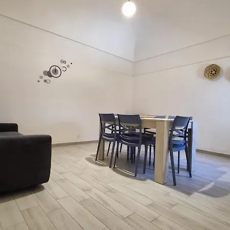 Tuveri17 *
